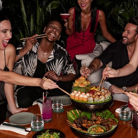 Aura Skypool dinner and drinks – Brunches JUGH.com Special Offers, Deals & Discounts in Japan