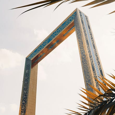 Dubai Frame + Dolphin & Seal Show – Dubai Dolphinarium – Combo – Must-see attractions JUGH.com Special Offers, Deals & Discounts in Japan