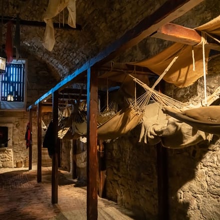 The Edinburgh Dungeons Entry Ticket – Sightseeing and Tours JUGH.com Special Offers, Deals & Discounts in Japan